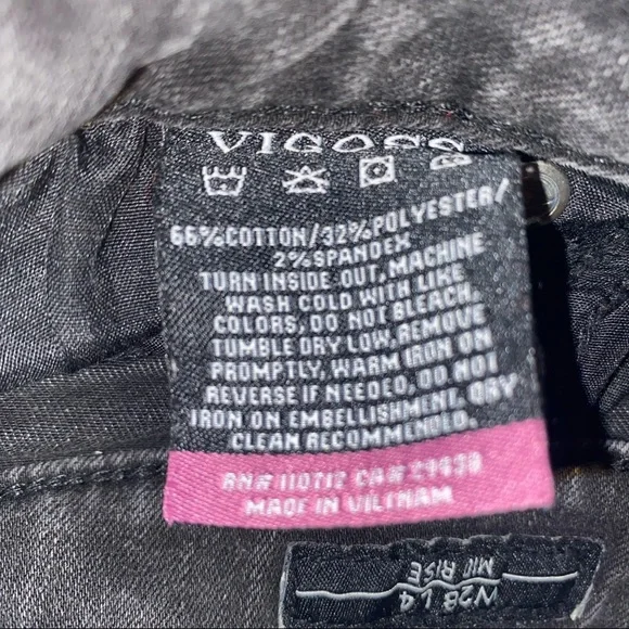 Stretchy slightly distressed black jean shorts! - Picture 5 of 11